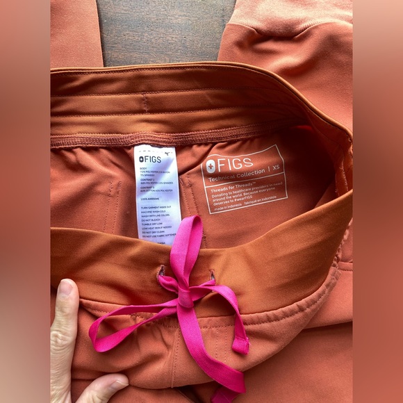 FIGS Terracotta Zamora jogger and Catarina top | XS - Picture 9 of 10